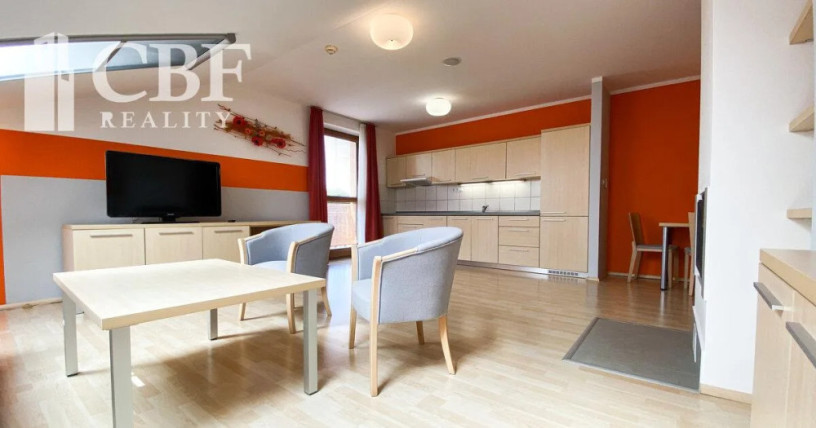 prenajom-2i-apartman-v-blizkosti-centra-s-parkovacim-miestom-big-3