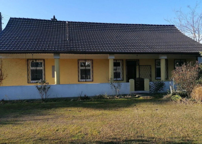 rodinny-dom-borsky-mikulas-prenajom-predaj-big-0