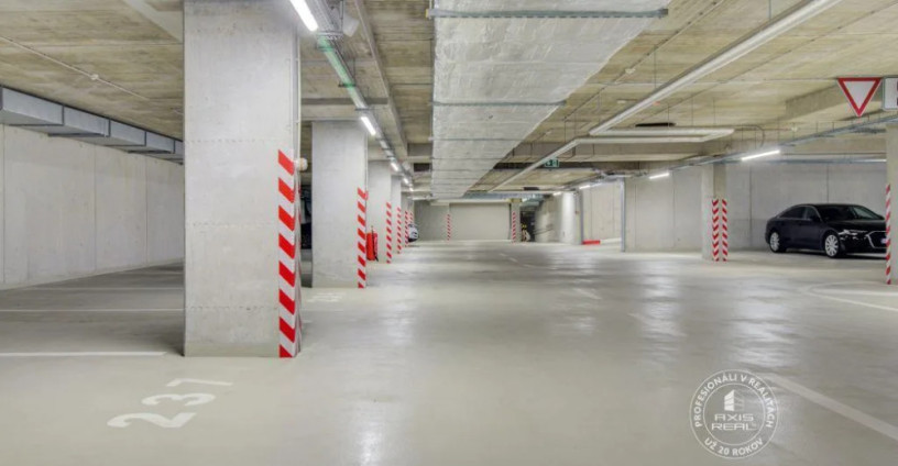 axis-real-garazove-statie-v-metropolise-ba-i-bottova-ul-big-3