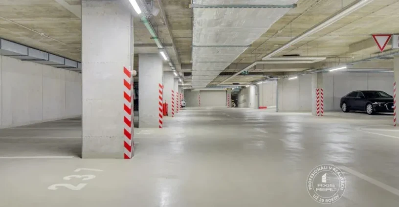 axis-real-garazove-statie-v-metropolise-ba-i-bottova-ul-big-3