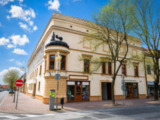 1bcr-hned-volny-kancelarsky-priestor-5580-m2-pezinok