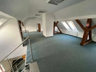 realitykolesar-prenajima-kancel-235m2-vratna-centrum-ke-i