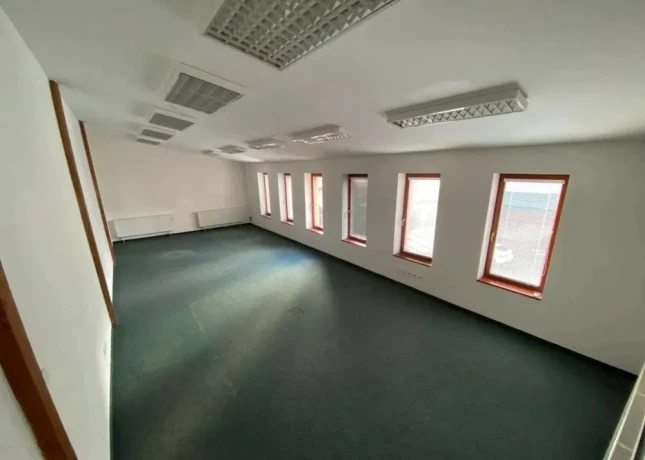 realitykolesar-prenajima-kancel-235m2-vratna-centrum-ke-i-big-1