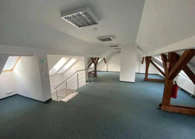 realitykolesar-prenajima-kancel-235m2-vratna-centrum-ke-i-big-2