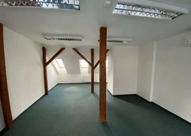 realitykolesar-prenajima-kancel-235m2-vratna-centrum-ke-i-big-3