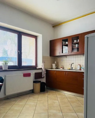 kancelarsky-priestor-24m2-bencurova-ulica-stare-mesto-big-2
