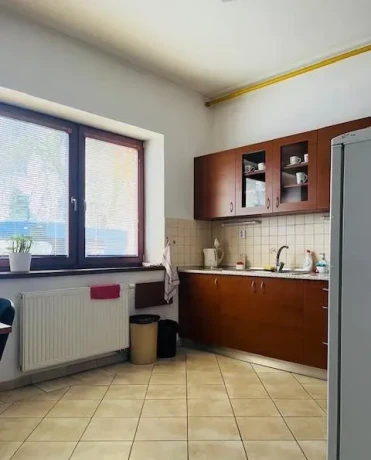 kancelarsky-priestor-24m2-bencurova-ulica-stare-mesto-big-2