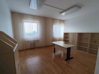 moderna-kancelaria-na-prenajom-2190-m2-v-galante-zoltana-k