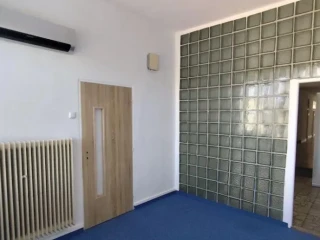 kancelaria-na-prenajom-85m2-galanta-zoltana-kodalya