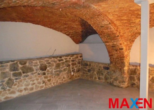 zrekonstruovany-obch-priestor-suteren-hlavna-ulkosice-big-2