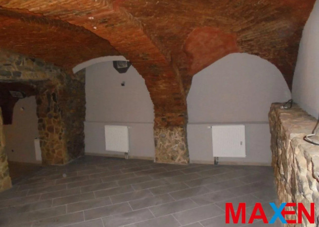 zrekonstruovany-obch-priestor-suteren-hlavna-ulkosice-big-4