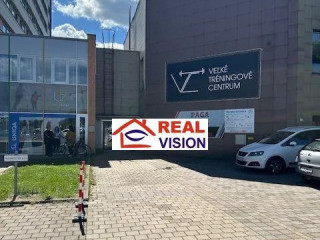 prenajom-obchodne-priestory-40-a-130m2-vhodne-aj-ako-showr