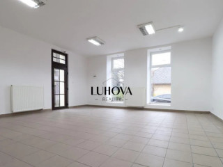 na-prenajom-priestor-na-prizemi-v-centre-mesta-puchov