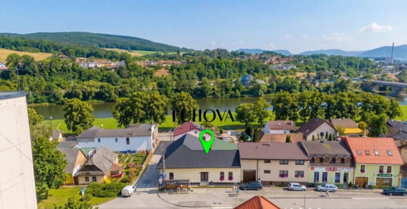 na-prenajom-priestor-na-prizemi-v-centre-mesta-puchov-big-3