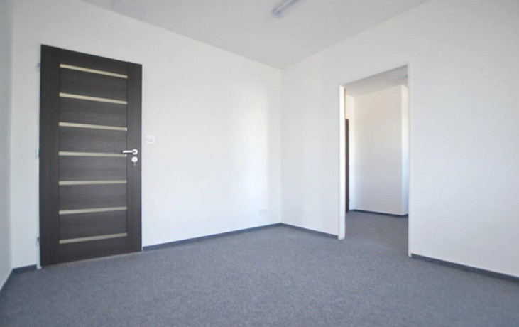 na-prenajom-priestory-104-m2-ul-hlavna-svit-big-1
