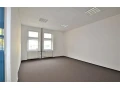 na-prenajom-priestory-29-m2-s-vyhradenym-parkovanim-small-4