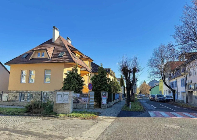 na-prenajom-priestory-29-m2-s-vyhradenym-parkovanim-big-2