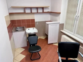 prenajom-kadernictva-v-sali