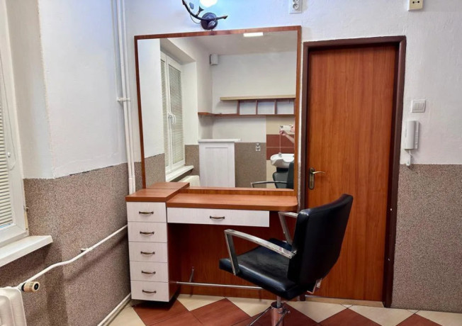 prenajom-kadernictva-v-sali-big-4