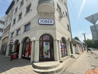 vyborna-lokalita-na-prenajom-obchodny-priestor-komarno