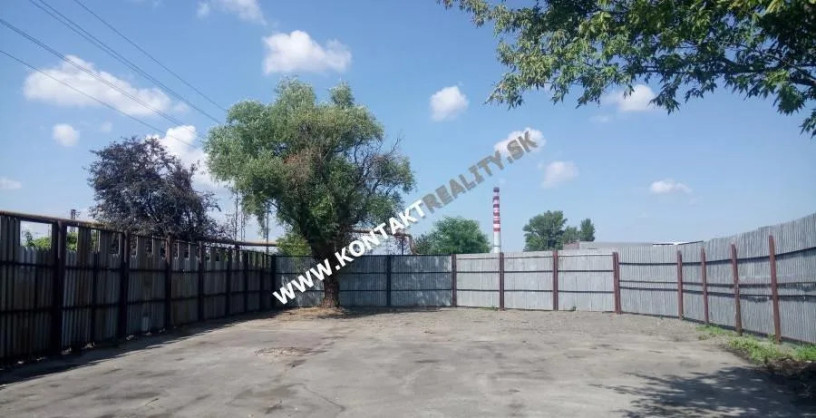 na-prenajom-oploteny-pozemok-704m2-big-2