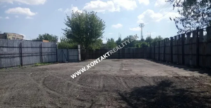 na-prenajom-oploteny-pozemok-704m2-big-3
