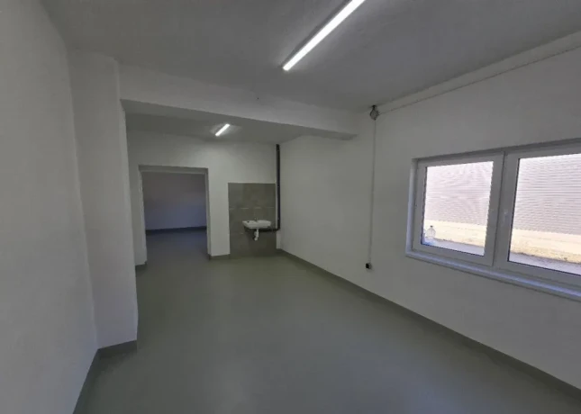 ponukam-na-prenajom-priestranny-priestor-s-vymerou-361m2-big-0