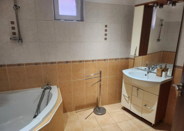 dam-do-podnajmu-3-izb-dom-v-malackach-z-garazou-big-3