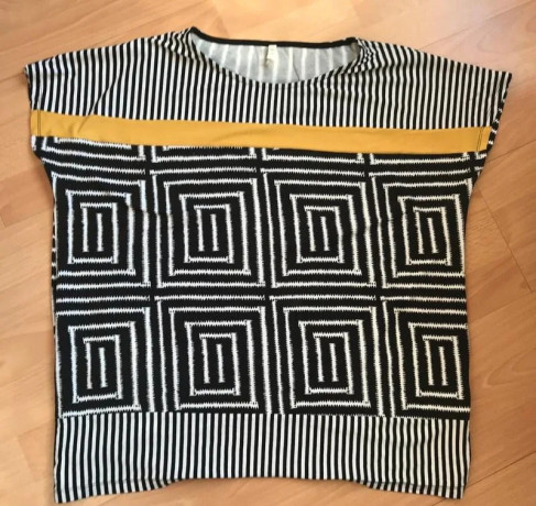 bluza-s-geometrickym-vzorom-bluebelle-big-0