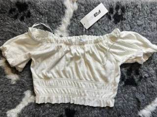 biela-crop-bluzka-new-yorker