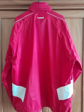 vetrovka-hummel-vel-xl-big-1