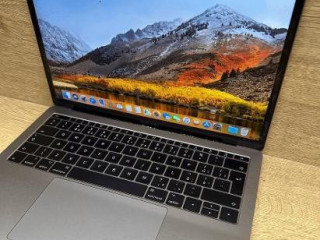 apple-macbook-pro-2017-13-core-i5-23-ghz-128gb-ssd-8gb