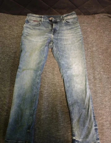 tommy-jeans-rifle-panske-big-0
