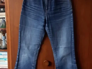 modre-damske-rifle-dzinsy-levis