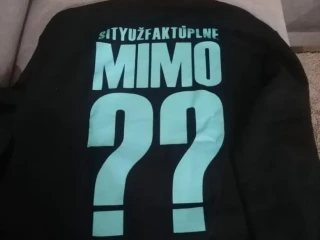 momo-za-ocami