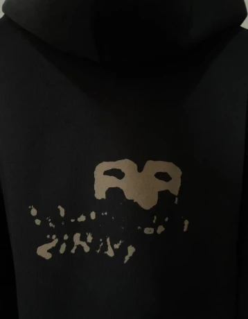 balenciaga-hand-drawn-bb-icon-paris-mikina-big-4