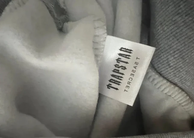 trapstar-grey-hoodie-big-3