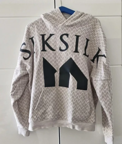 siva-mikina-s-kapucnou-messi-x-siksilk-ss-21001-big-0