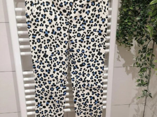 zara-nohavice-s-leopardim-vzorom