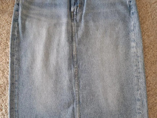 sukna-levis