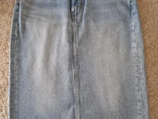 sukna-levis