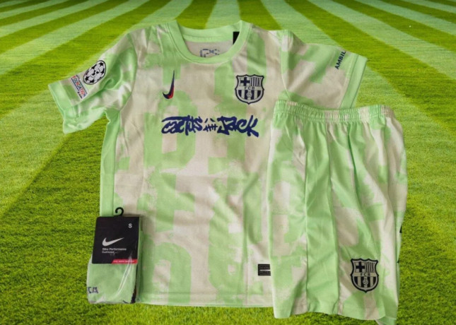 dres-yamal-fc-barcelona-x-travis-scott-kriklavozeleny-big-1