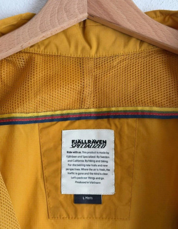 nova-vesta-specialized-fjallraven-sf-adventure-vest-m-big-3