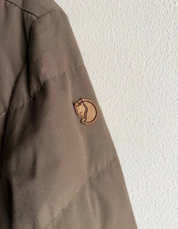 paperova-lovecka-bunda-fjallraven-sormland-down-shirt-jacket-big-3