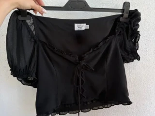 cierny-crop-top-pamela-x-na-kd-velkost-40