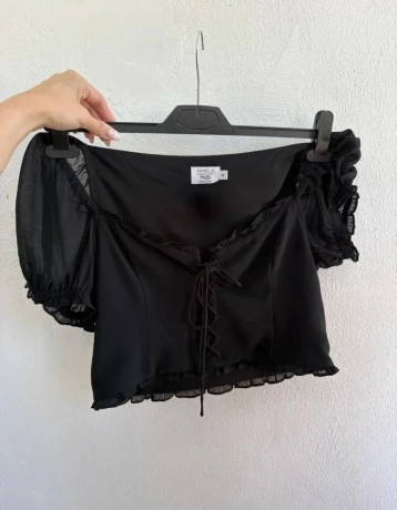 cierny-crop-top-pamela-x-na-kd-velkost-40-big-0