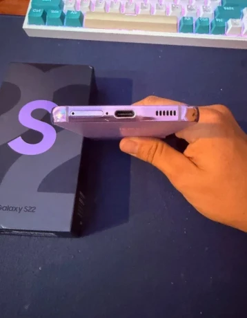 samsung-galaxy-s22-big-2