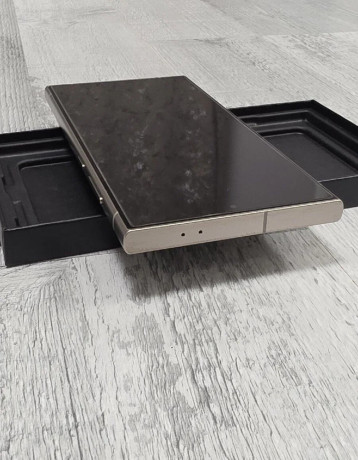 samsung-galaxy-s24-ultra-512gb-top-stav-komplet-balenie-big-3