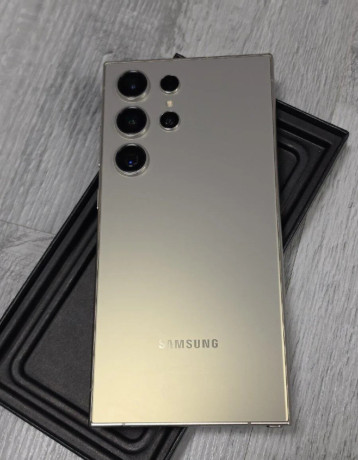 samsung-galaxy-s24-ultra-512gb-top-stav-komplet-balenie-big-4
