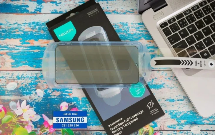 tvrdene-sklo-nillkin-pre-samsung-10eur-az-12eur-big-2